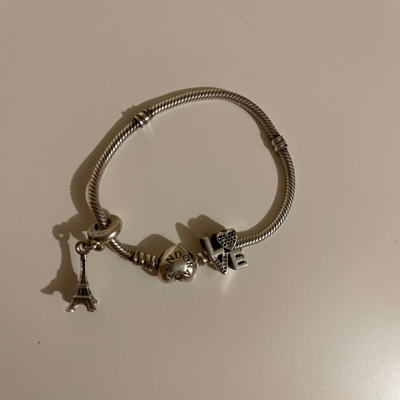 Pandora Bracelet with two charms - Picture 2 of 3